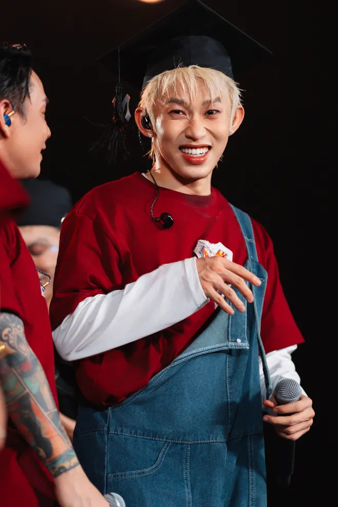 Gai Home Concert: 50.000 kh&aacute;n giả c&ugrave;ng c&aacute;c Anh T&agrave;i đi qua một &ldquo;lễ tốt nghiệp&rdquo; đầy cảm x&uacute;c - Ảnh 19.