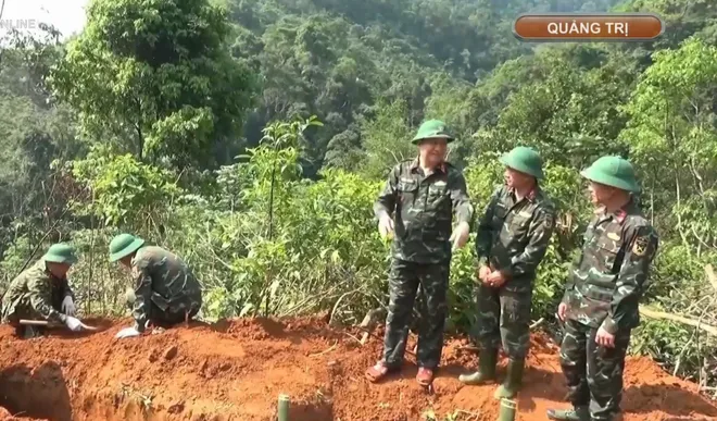 Qu&acirc;n khu 4 với chiến dịch 500 ng&agrave;y đ&ecirc;m t&igrave;m kiếm, quy tập h&agrave;i cốt liệt sĩ- Ảnh 4.