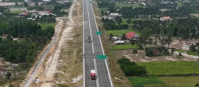 Th&ocirc;ng tuyến gần 220 km cao tốc qua địa b&agrave;n miền Trung- Ảnh 2.
