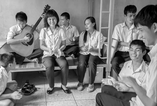 Vượt qua b&oacute;ng tối - Những khoảnh khắc lay động về người khiếm thị- Ảnh 4.