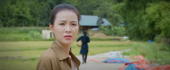 Hoa hậu v&igrave; cộng đồng thấy chuyện bất b&igrave;nh ra tay nhưng bị chỉ tr&iacute;ch- Ảnh 17.