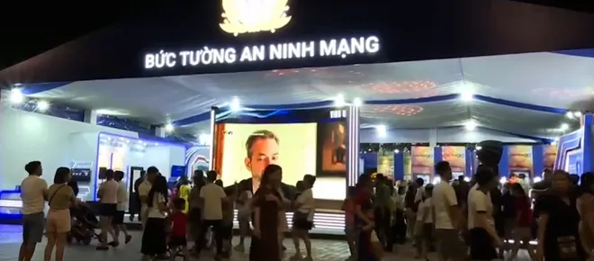 Đ&agrave; Nẵng: Chuỗi sự kiện "Tổ quốc b&igrave;nh y&ecirc;n" &ndash; Gắn kết truyền thống v&agrave; hiện đại- Ảnh 11.
