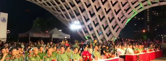 Đ&agrave; Nẵng: Chuỗi sự kiện "Tổ quốc b&igrave;nh y&ecirc;n" &ndash; Gắn kết truyền thống v&agrave; hiện đại- Ảnh 4.
