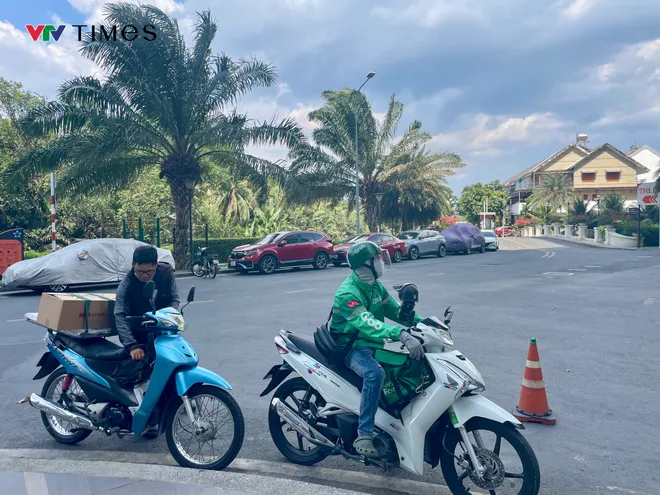 Ng&agrave;y Quốc tế Lao Động: Người nghỉ lễ, người l&agrave;m nhiệm vụ giữ b&igrave;nh y&ecirc;n- Ảnh 8.