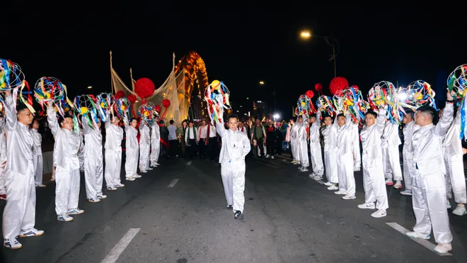 Gala "Tổ quốc b&igrave;nh y&ecirc;n" - Đ&ecirc;m nghệ thuật m&atilde;n nh&atilde;n thu h&uacute;t h&agrave;ng ng&agrave;n kh&aacute;n giả - Ảnh 3.