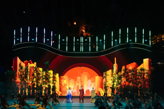Gala "Tổ quốc b&igrave;nh y&ecirc;n" - Đ&ecirc;m nghệ thuật m&atilde;n nh&atilde;n thu h&uacute;t h&agrave;ng ng&agrave;n kh&aacute;n giả - Ảnh 15.
