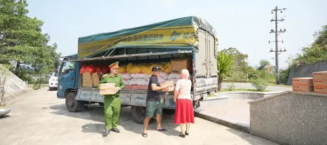 C&ocirc;ng an bi&ecirc;n giới với nhiệm vụ đối ngoại nh&acirc;n d&acirc;n- Ảnh 4.