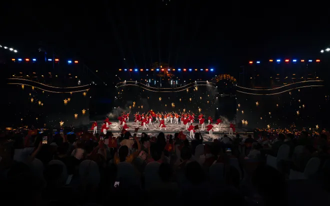 Gala "Tổ quốc b&igrave;nh y&ecirc;n" - Đ&ecirc;m nghệ thuật m&atilde;n nh&atilde;n thu h&uacute;t h&agrave;ng ng&agrave;n kh&aacute;n giả - Ảnh 21.