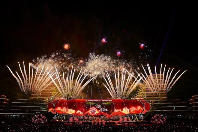 M&atilde;n nh&atilde;n lễ khai mạc Lễ hội Hoa Phượng Đỏ 2026  - Ảnh 8.