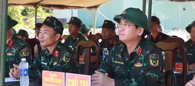 Qu&acirc;n khu 5 tăng cường sẵn s&agrave;ng chiến đấu khu vực biển đảo- Ảnh 1.