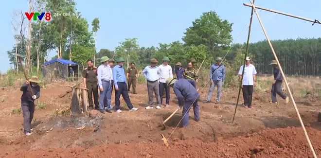 Qu&acirc;n khu 4  đẩy mạnh thực hiện &ldquo;Chiến dịch 500 ng&agrave;y đ&ecirc;m&rdquo; tr&ecirc;n đất bạn L&agrave;o- Ảnh 5.