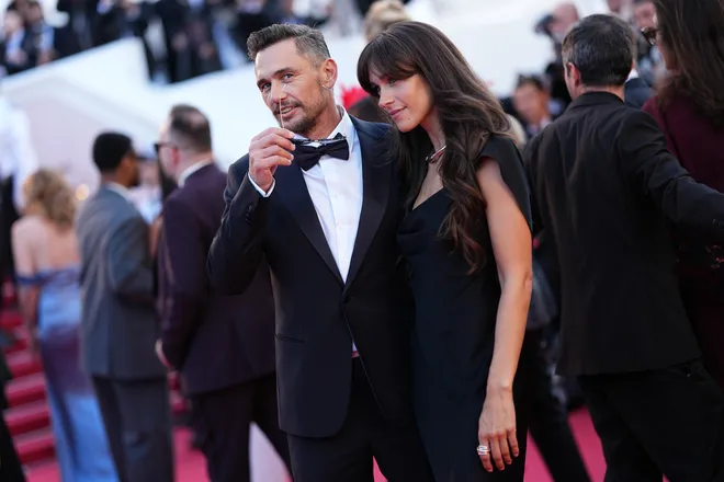 James Franco xuất hiện tại thảm đỏ Cannes 2026 hậu c&aacute;o buộc về h&agrave;nh vi kh&ocirc;ng đứng đắn - Ảnh 1.