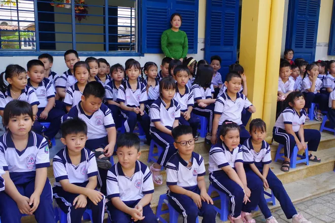 Kh&aacute;nh H&ograve;a: Tập huấn kỹ năng an to&agrave;n giao th&ocirc;ng, ph&ograve;ng chống đuối nước cho học sinh dịp h&egrave; - Ảnh 5.