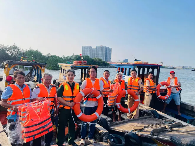 TP Hồ Ch&iacute; Minh ra qu&acirc;n 45 ng&agrave;y cao điểm an to&agrave;n giao th&ocirc;ng- Ảnh 2.