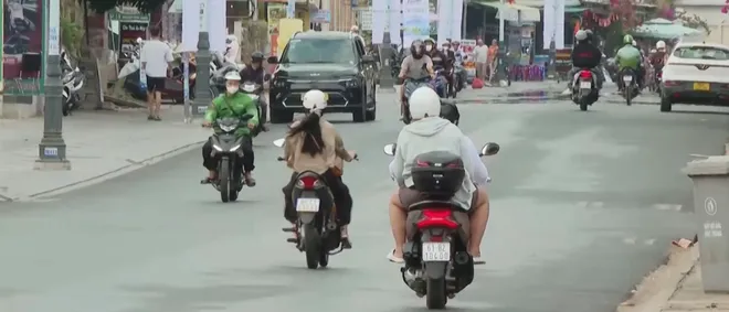 Siết chặt hoạt động cho thuê xe với du khách nước ngoài tại Khánh Hoà- Ảnh 2. Siết chặt hoạt động cho thuê xe với du khách nước ngoài tại Khánh Hoà- Ảnh 2.