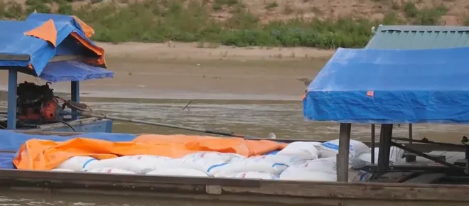 Quyết liệt ngăn chặn đường nhập lậu để bảo vệ ngành mía đường trong nước- Ảnh 3. Quyết liệt ngăn chặn đường nhập lậu để bảo vệ ngành mía đường trong nước- Ảnh 3.
