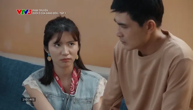 Dưới &ocirc; cửa s&aacute;ng đ&egrave;n - Tập 1: Khu tập thể cũ n&aacute;o loạn v&igrave; chiếc nồi lẩu điện gi&aacute; rẻ - Ảnh 23.