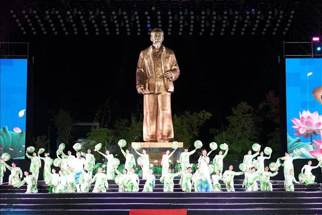 Khai mạc Lễ hội Làng Sen, công bố Quyết định công nhận Khu Du lịch Quốc gia Kim Liên- Ảnh 1. Khai mạc Lễ hội Làng Sen, công bố Quyết định công nhận Khu Du lịch Quốc gia Kim Liên- Ảnh 1.