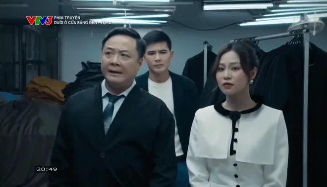 Dưới &ocirc; cửa s&aacute;ng đ&egrave;n - Tập 2: T&agrave;i v&agrave; Sinh hợp sức lật tẩy &ocirc;ng Cơ lươn lẹo - Ảnh 25.