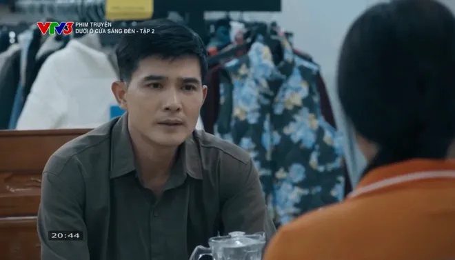 Dưới &ocirc; cửa s&aacute;ng đ&egrave;n - Tập 2: T&agrave;i v&agrave; Sinh hợp sức lật tẩy &ocirc;ng Cơ lươn lẹo - Ảnh 27.