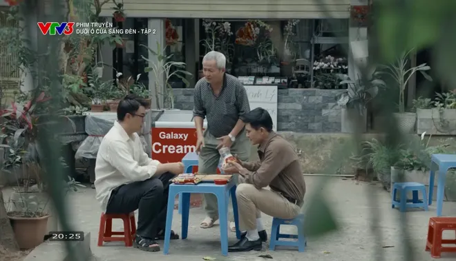 Dưới &ocirc; cửa s&aacute;ng đ&egrave;n - Tập 2: T&agrave;i v&agrave; Sinh hợp sức lật tẩy &ocirc;ng Cơ lươn lẹo - Ảnh 17.