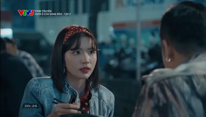 Dưới &ocirc; cửa s&aacute;ng đ&egrave;n - Tập 3: Diệu điếng người khi nhận được 'lời đề nghị khiếm nh&atilde;' - Ảnh 18.