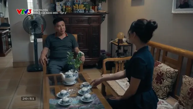 Dưới &ocirc; cửa s&aacute;ng đ&egrave;n - Tập 3: Diệu điếng người khi nhận được 'lời đề nghị khiếm nh&atilde;' - Ảnh 25.