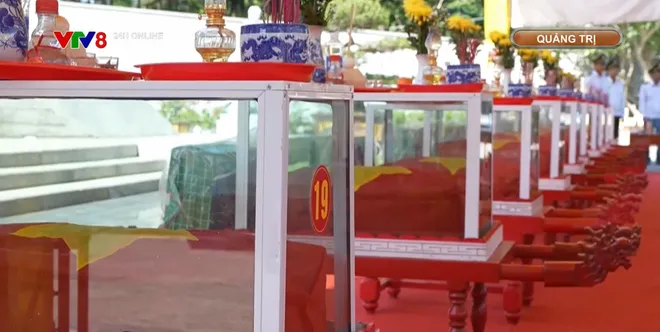 Lễ viếng, truy điệu và an táng hài cốt liệt sĩ quân tình nguyện và chuyên gia Việt Nam hy sinh tại Nước Cộng hòa Dân chủ Nhân dân Lào- Ảnh 9. Lễ viếng, truy điệu và an táng hài cốt liệt sĩ quân tình nguyện và chuyên gia Việt Nam hy sinh tại Nước Cộng hòa Dân chủ Nhân dân Lào- Ảnh 9.