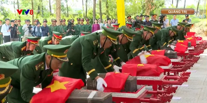 Lễ viếng, truy điệu và an táng hài cốt liệt sĩ quân tình nguyện và chuyên gia Việt Nam hy sinh tại Nước Cộng hòa Dân chủ Nhân dân Lào- Ảnh 6. Lễ viếng, truy điệu và an táng hài cốt liệt sĩ quân tình nguyện và chuyên gia Việt Nam hy sinh tại Nước Cộng hòa Dân chủ Nhân dân Lào- Ảnh 6.