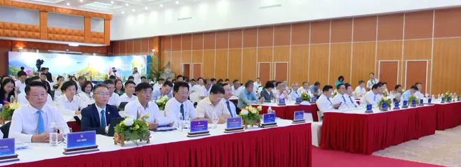 Diễn đàn "Vai trò của Báo chí trong việc thúc đẩy ngành kinh tế du lịch Việt Nam"- Ảnh 12. Diễn đàn "Vai trò của Báo chí trong việc thúc đẩy ngành kinh tế du lịch Việt Nam"- Ảnh 12.