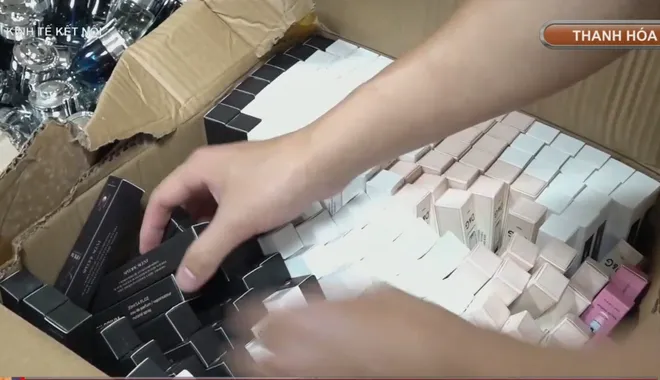 Quyết liệt đấu tranh chống hàng giả và gian lận thương mại - Ảnh 2. Quyết liệt đấu tranh chống hàng giả và gian lận thương mại - Ảnh 2.
