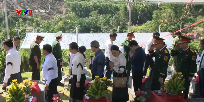 Truy điệu, An táng hài cốt Liệt sỹ tại nghĩa trang Nầm, tỉnh Hà Tĩnh- Ảnh 7. Truy điệu, An táng hài cốt Liệt sỹ tại nghĩa trang Nầm, tỉnh Hà Tĩnh- Ảnh 7.