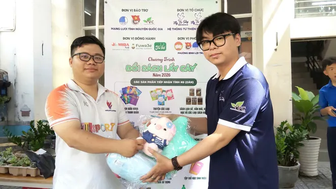 Hành trình 8 năm bền bỉ chuyền tay tri thức, gieo mầm xanh- Ảnh 3. Hành trình 8 năm bền bỉ chuyền tay tri thức, gieo mầm xanh- Ảnh 3.