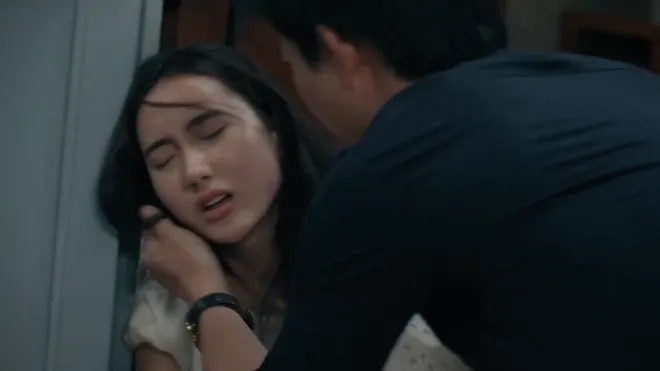 Dưới ô cửa sáng đèn - Tập 6: Chồng Diệu sắp ngoại tình, tìm đến tận nhà gái trẻ - Ảnh 4.