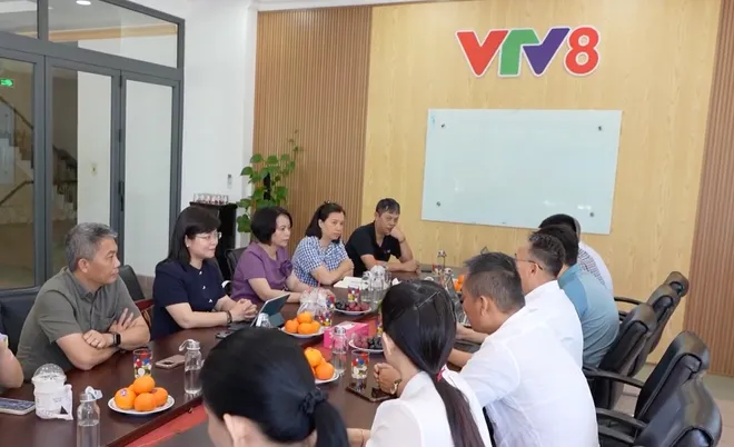 Tăng cường hợp tác sản xuất chương trình giữa
VTV8, VTV4 và VietNam Today- Ảnh 3. Tăng cường hợp tác sản xuất chương trình giữa
VTV8, VTV4 và VietNam Today- Ảnh 3.