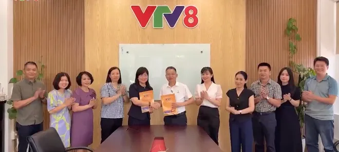 Tăng cường hợp tác sản xuất chương trình giữa
VTV8, VTV4 và VietNam Today- Ảnh 7. Tăng cường hợp tác sản xuất chương trình giữa
VTV8, VTV4 và VietNam Today- Ảnh 7.