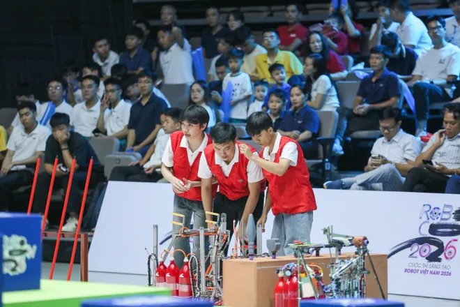 Vòng Chung kết Robocon Việt Nam 2026: Nhìn lại ngày thi đấu đầu tiên - Ảnh 3.