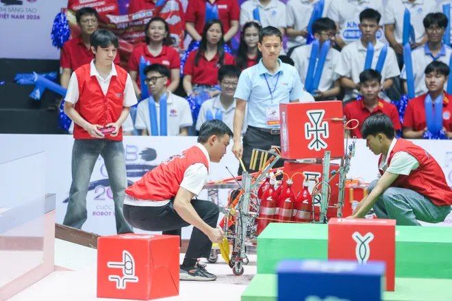 Vòng Chung kết Robocon Việt Nam 2026: Nhìn lại ngày thi đấu đầu tiên - Ảnh 1.