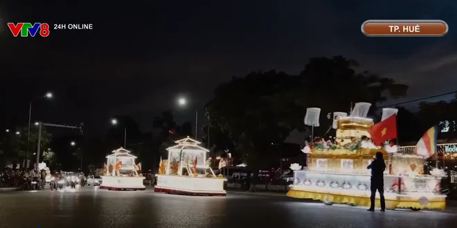 Đại lễ Phật đản tại Huế- Ảnh 5. Đại lễ Phật đản tại Huế- Ảnh 5.