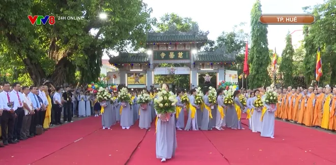 Đại lễ Phật đản tại Huế- Ảnh 2. Đại lễ Phật đản tại Huế- Ảnh 2.