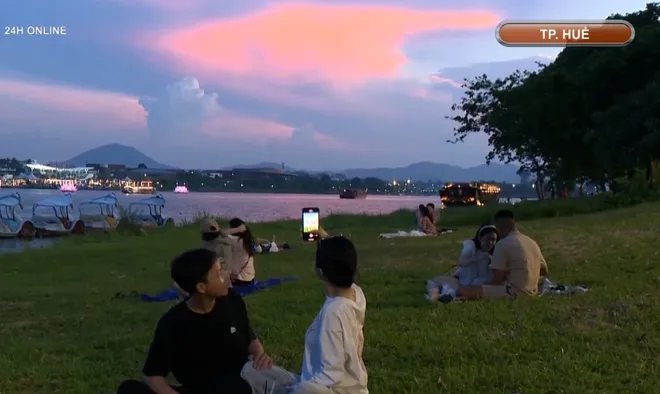 Không gian xanh giữa lòng thành phố Huế: Gìn giữ bản sắc đô thị di sản, nâng cao chất lượng sống nhân dân- Ảnh 7. Không gian xanh giữa lòng thành phố Huế: Gìn giữ bản sắc đô thị di sản, nâng cao chất lượng sống nhân dân- Ảnh 7.