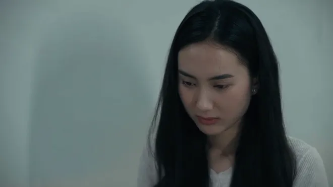 Dưới &ocirc; cửa s&aacute;ng đ&egrave;n - Tập 7: Chi tiết khiến Diệu 'đ&aacute;nh hơi' chồng say nắng người kh&aacute;c - Ảnh 5.