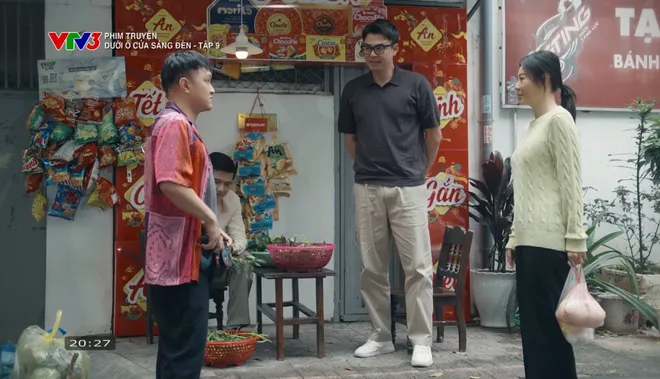 Dưới ô cửa sáng đèn - Tập 9: Sinh từng từ chối lời tỏ tình của Diệu; Nguyệt né tránh bữa tiệc liên hoan- Ảnh 19. Dưới ô cửa sáng đèn - Tập 9: Sinh từng từ chối lời tỏ tình của Diệu; Nguyệt né tránh bữa tiệc liên hoan- Ảnh 19.