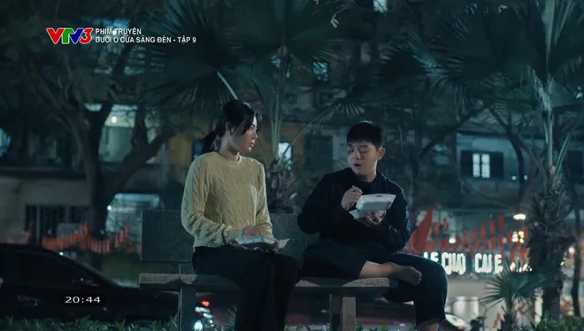 Dưới ô cửa sáng đèn - Tập 9: Sinh từng từ chối lời tỏ tình của Diệu; Nguyệt né tránh bữa tiệc liên hoan- Ảnh 21. Dưới ô cửa sáng đèn - Tập 9: Sinh từng từ chối lời tỏ tình của Diệu; Nguyệt né tránh bữa tiệc liên hoan- Ảnh 21.