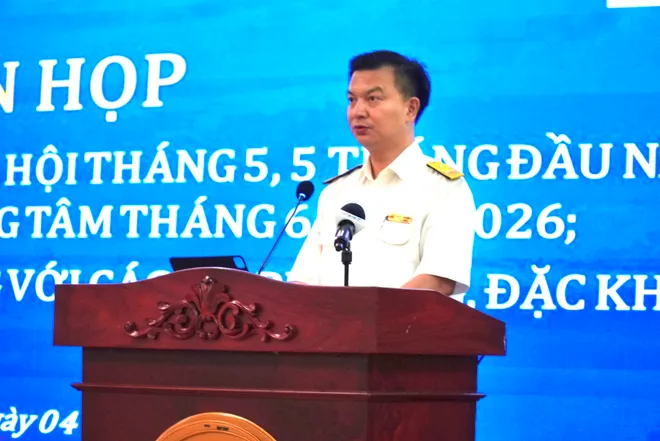Chủ tịch UBND TP Hồ Chí Minh đặt nguyên tắc "6 rõ", "3 không" thúc đẩy giải ngân đầu tư công- Ảnh 4. Chủ tịch UBND TP Hồ Chí Minh đặt nguyên tắc "6 rõ", "3 không" thúc đẩy giải ngân đầu tư công- Ảnh 4.
