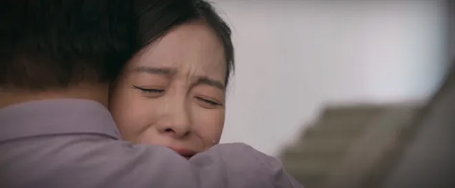 Lời hứa đầu tiên - Tập 16: Livestream tố cáo, Vi Minh đi từ sai lầm này đến sai lầm khác - Ảnh 10.