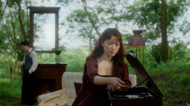 Sản phẩm &acirc;m nhạc kết hợp hội họa khắc họa những khoảng lặng của cảm x&uacute;c- Ảnh 5.