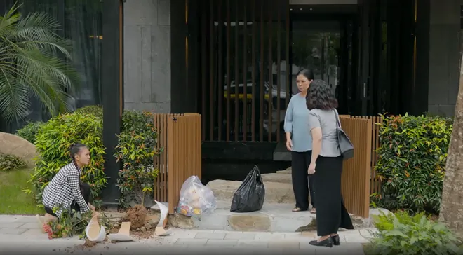 Phía bên kia thành phố - Tập 7: Cương uất nghẹn vì gia đình bị khinh rẻ - Ảnh 7.