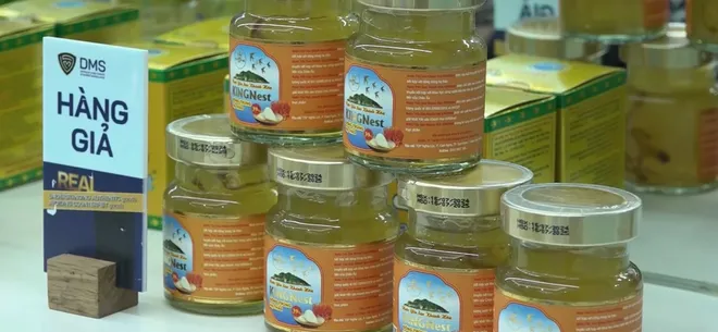 Ngăn chặn mua bán sản phẩm yến sào giả- Ảnh 4. Ngăn chặn mua bán sản phẩm yến sào giả- Ảnh 4.