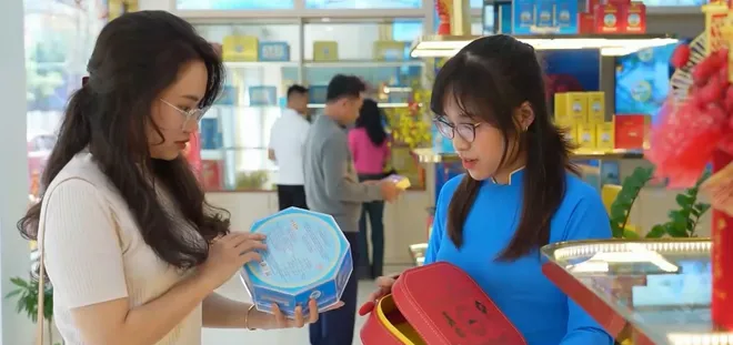Ngăn chặn mua bán sản phẩm yến sào giả- Ảnh 6. Ngăn chặn mua bán sản phẩm yến sào giả- Ảnh 6.